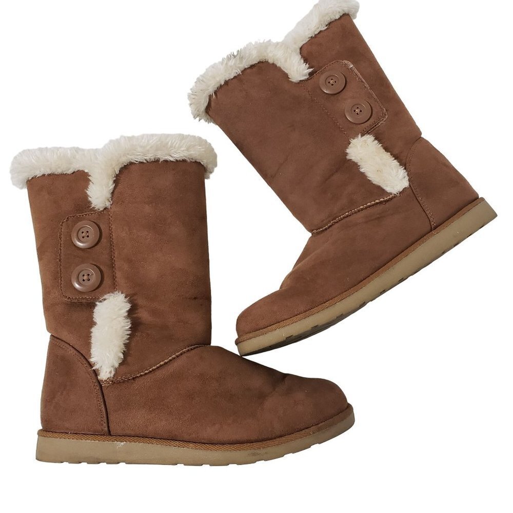 Falls Creek Faux Fur Lined Chelsea Boot Size 9